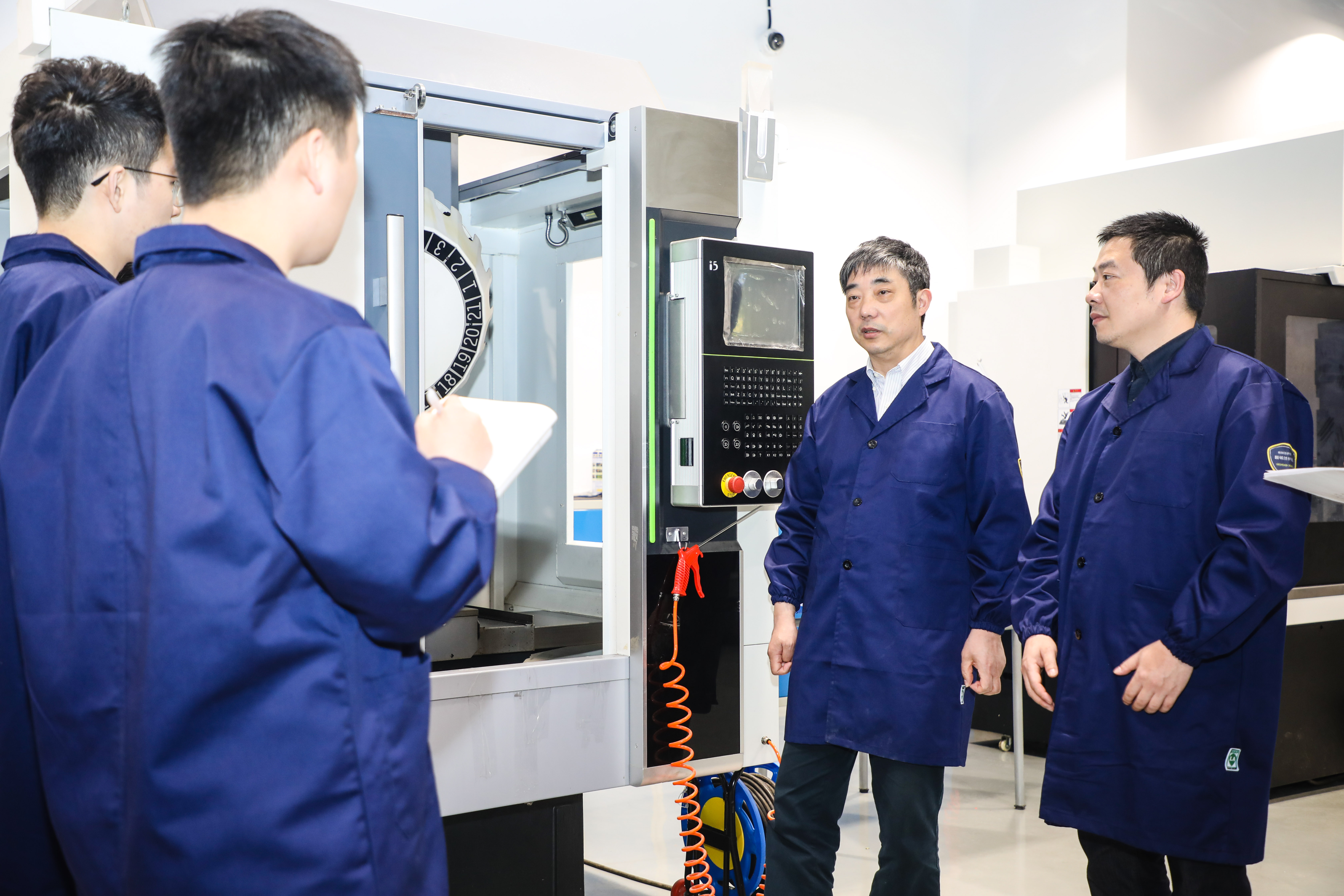 鑄國之重器 產(chǎn)學(xué)研攜手打響國產(chǎn)機(jī)床“突圍戰(zhàn)”